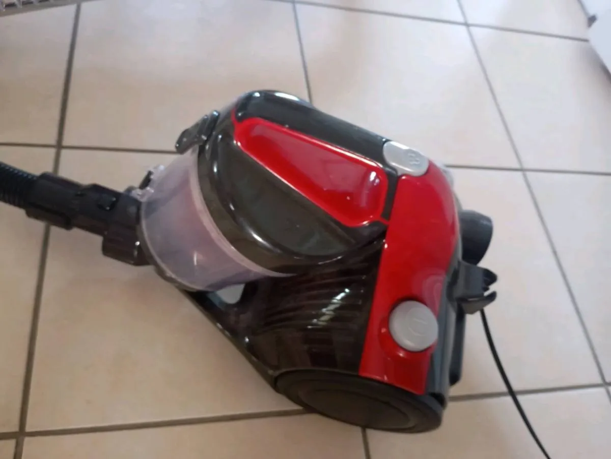 Essentials Vacuum Cleaner - Image 2
