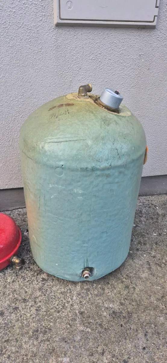 Cylinder - Image 1