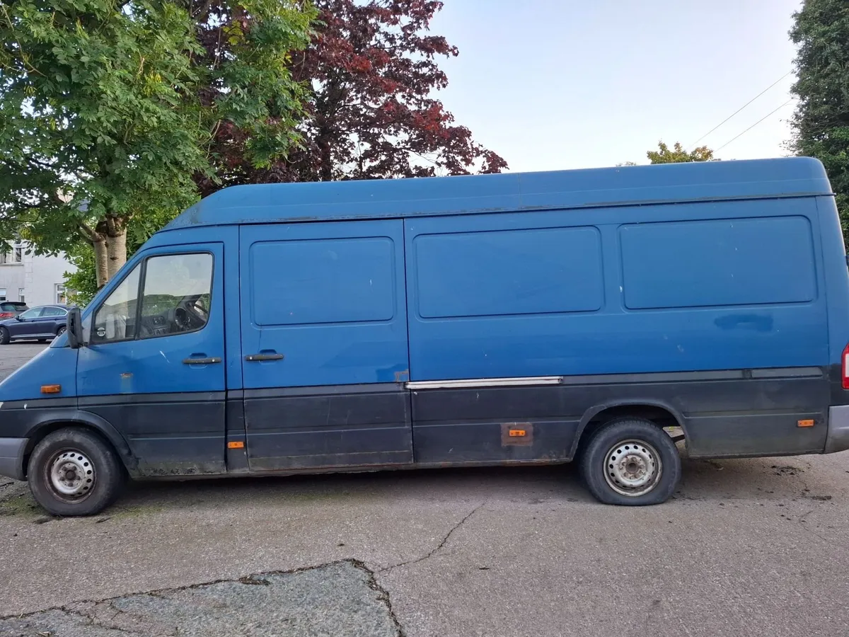 Mercedes-Benz Sprinter 2006 - Image 2