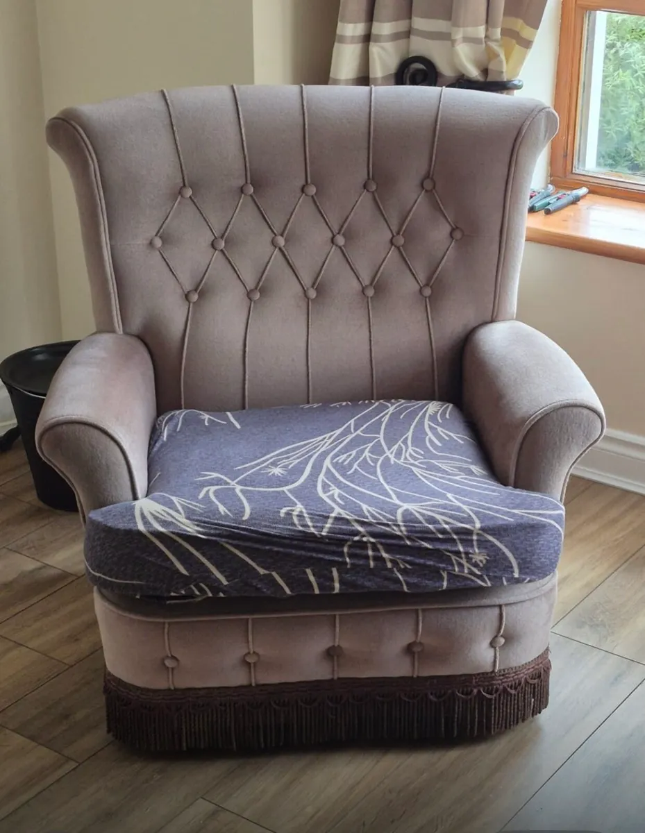 3 piece living room set - Image 2