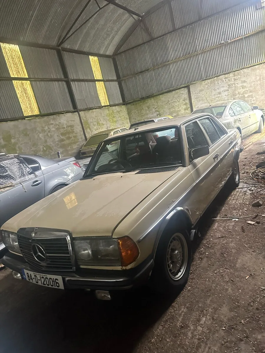 Mercedes  also a very rare Toyota Camry Corolla - Image 1