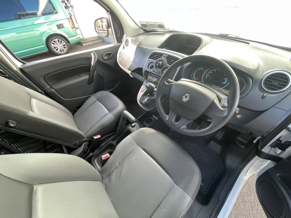 PRICE EX VAT - 30KWH - REVERSE SENSORS - NEW DOE - Image 3
