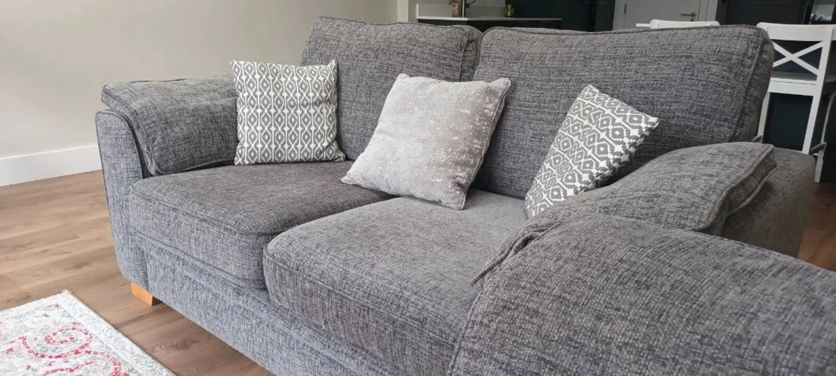 2 seater sofa - Image 4