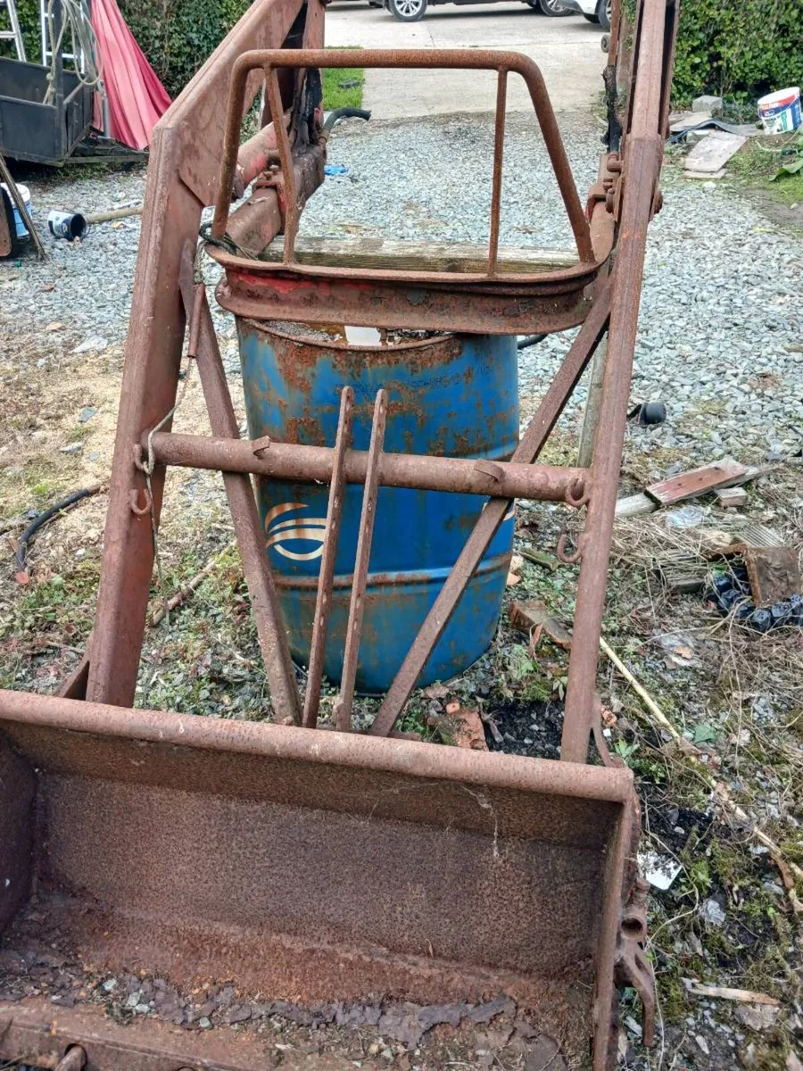 Front loader - Image 4