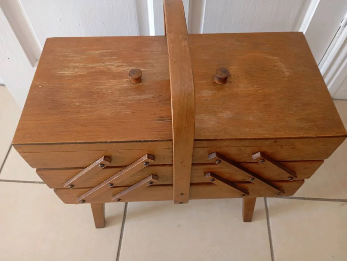 Vintage Sewing Box - Image 2