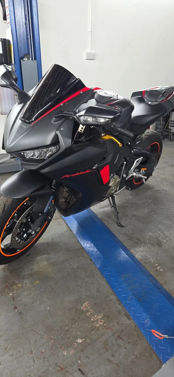 Honda CBR 2017 - Image 1