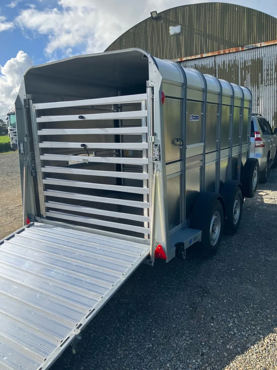Trailers - Image 2