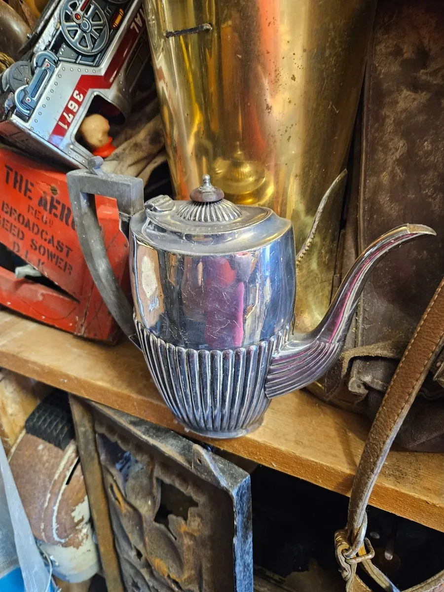 Vintage Walker and Hall EPNS Coffee Pot - Image 4