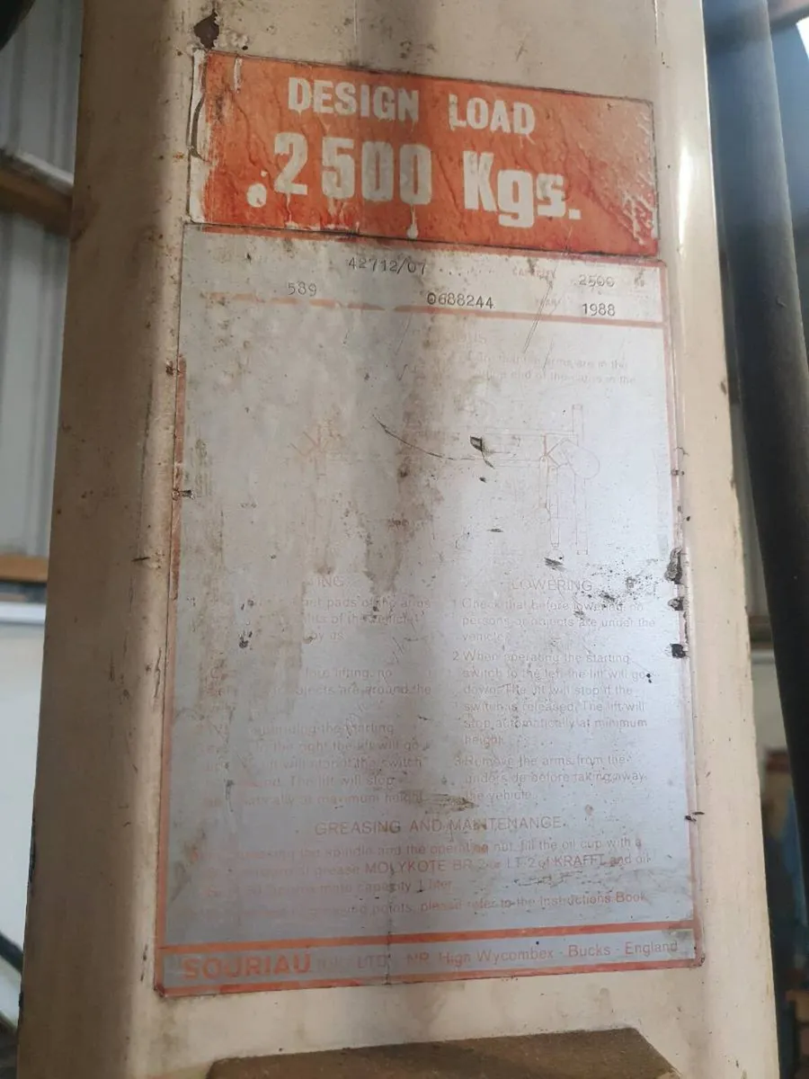 2 post car lift - Image 3