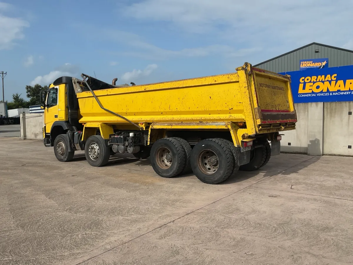2014 VOLVO FMX420 8x4 Tipper - Image 3