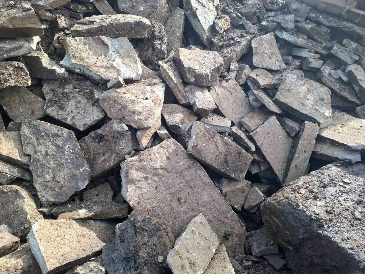Sand stone - Image 1