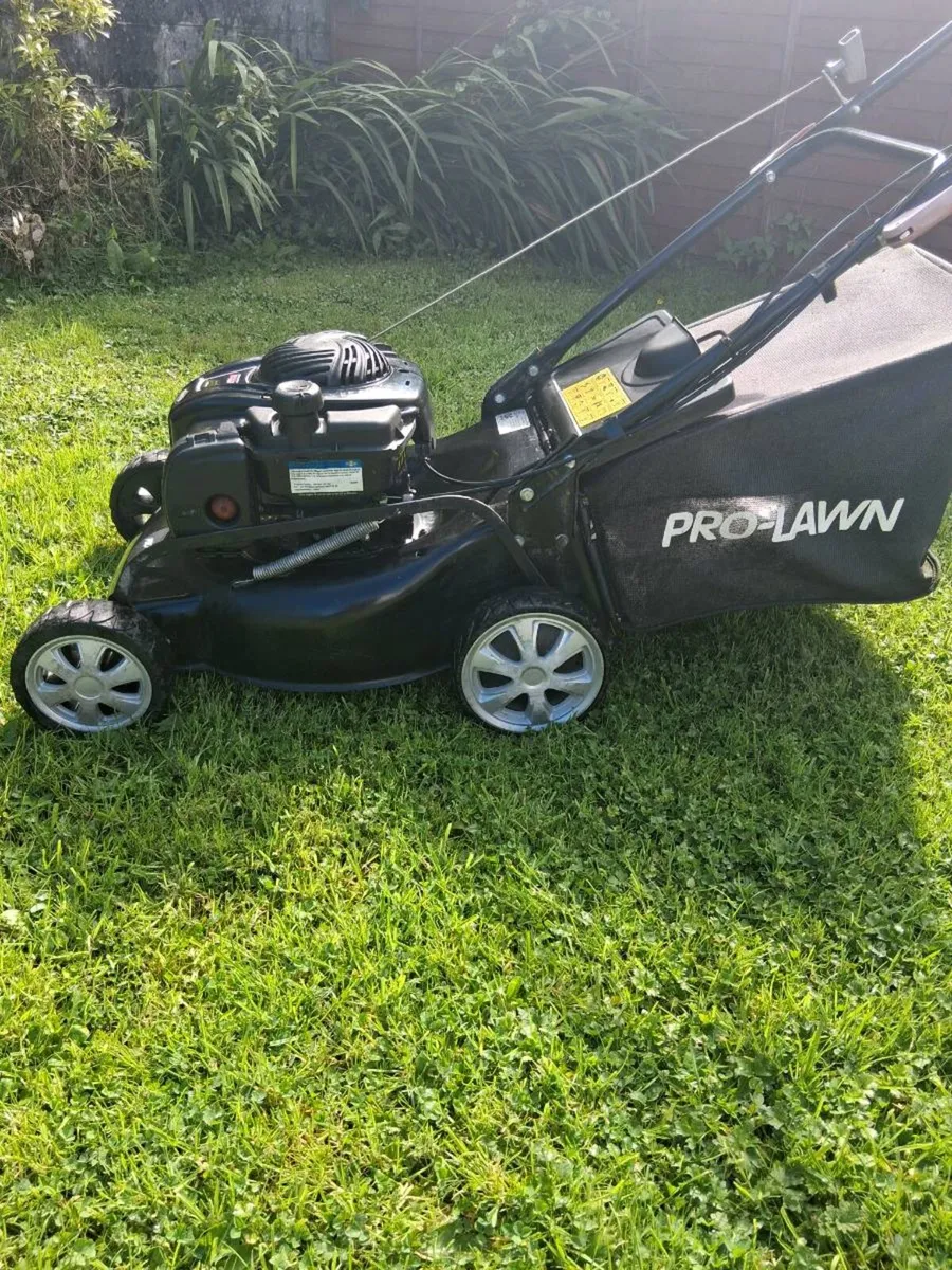 Pro lawn self drive mower for sale. - Image 4