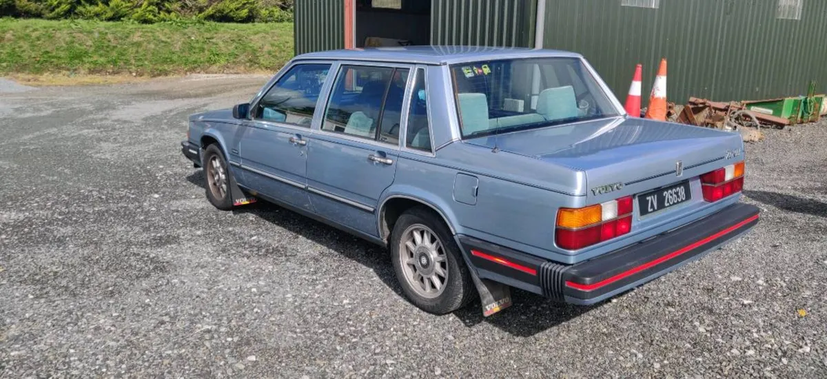 Volvo 760 - Image 4