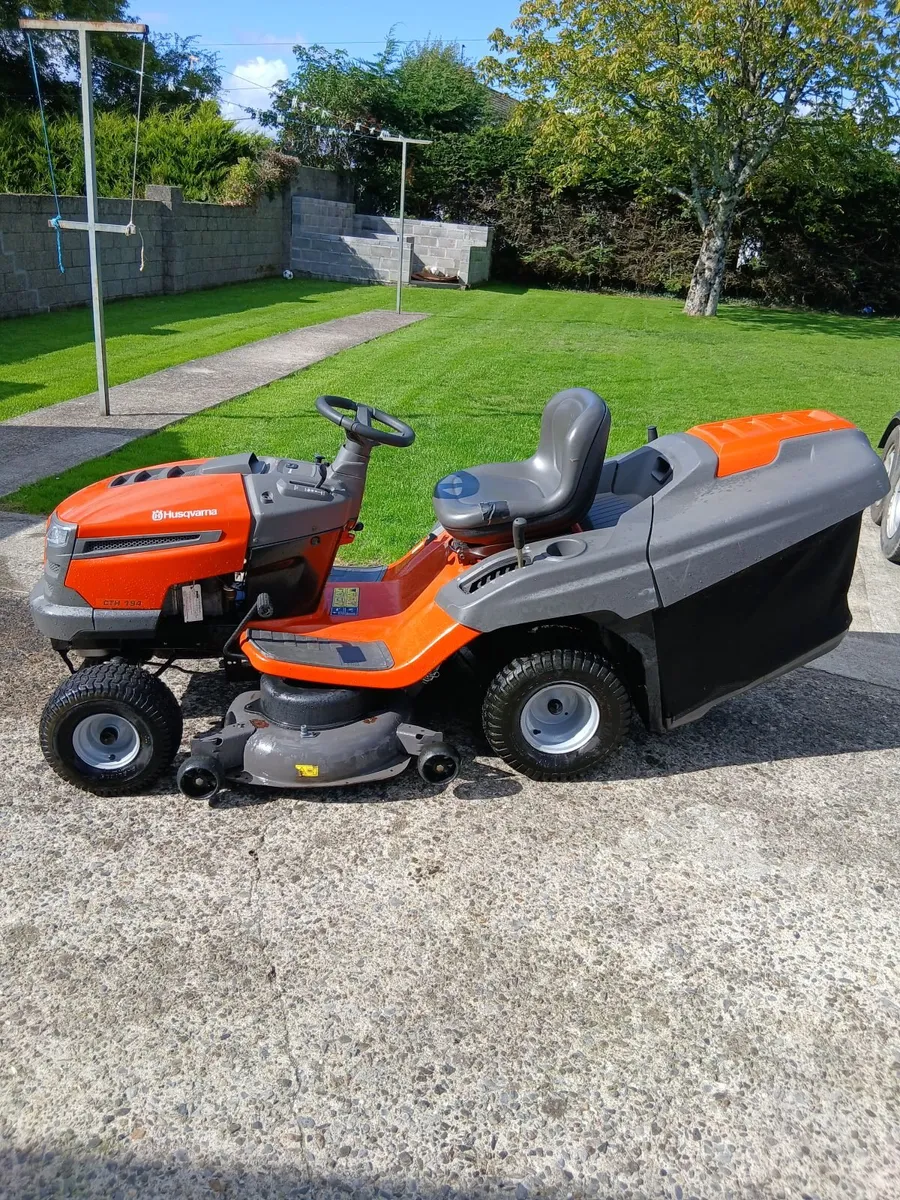 Ride-on mower - Image 1