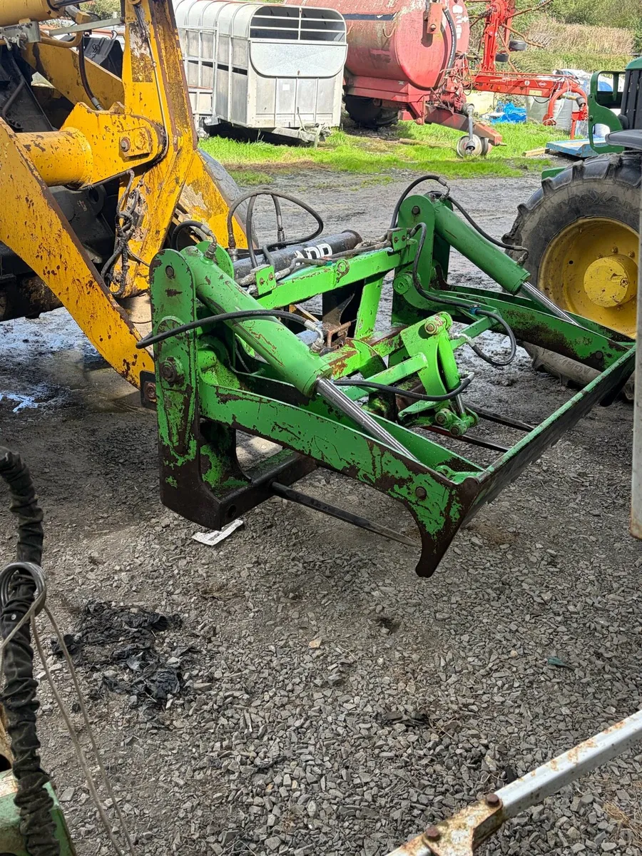 Rohan bale shear - Image 1