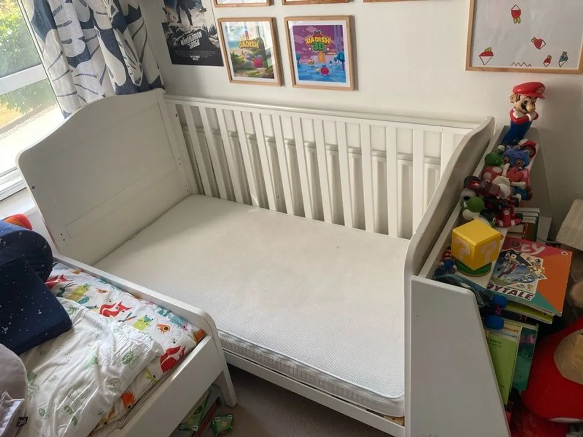 Mothercare Baby Cot and mattress - Image 2
