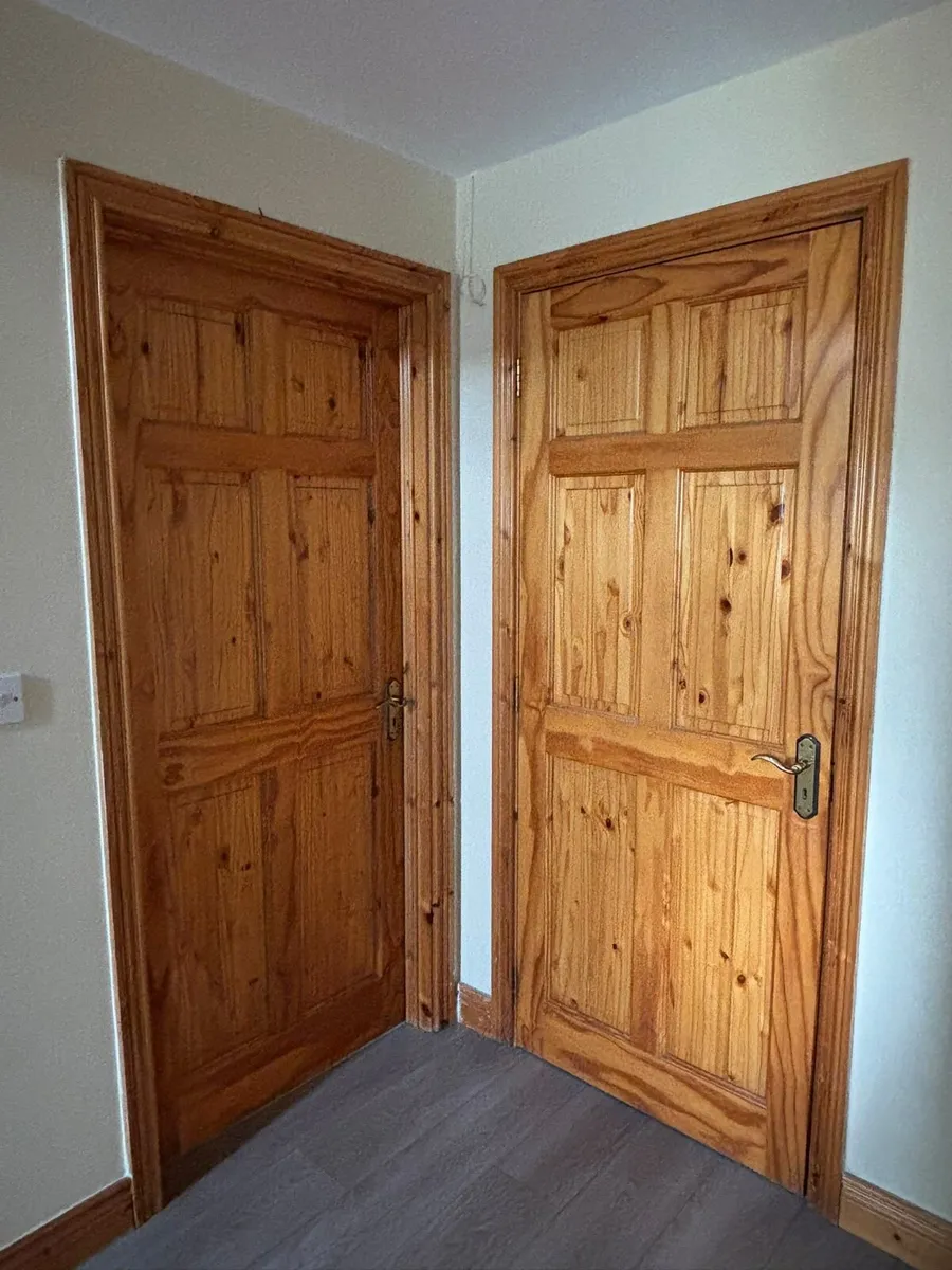 16 Pine Wooden Doors - Image 1