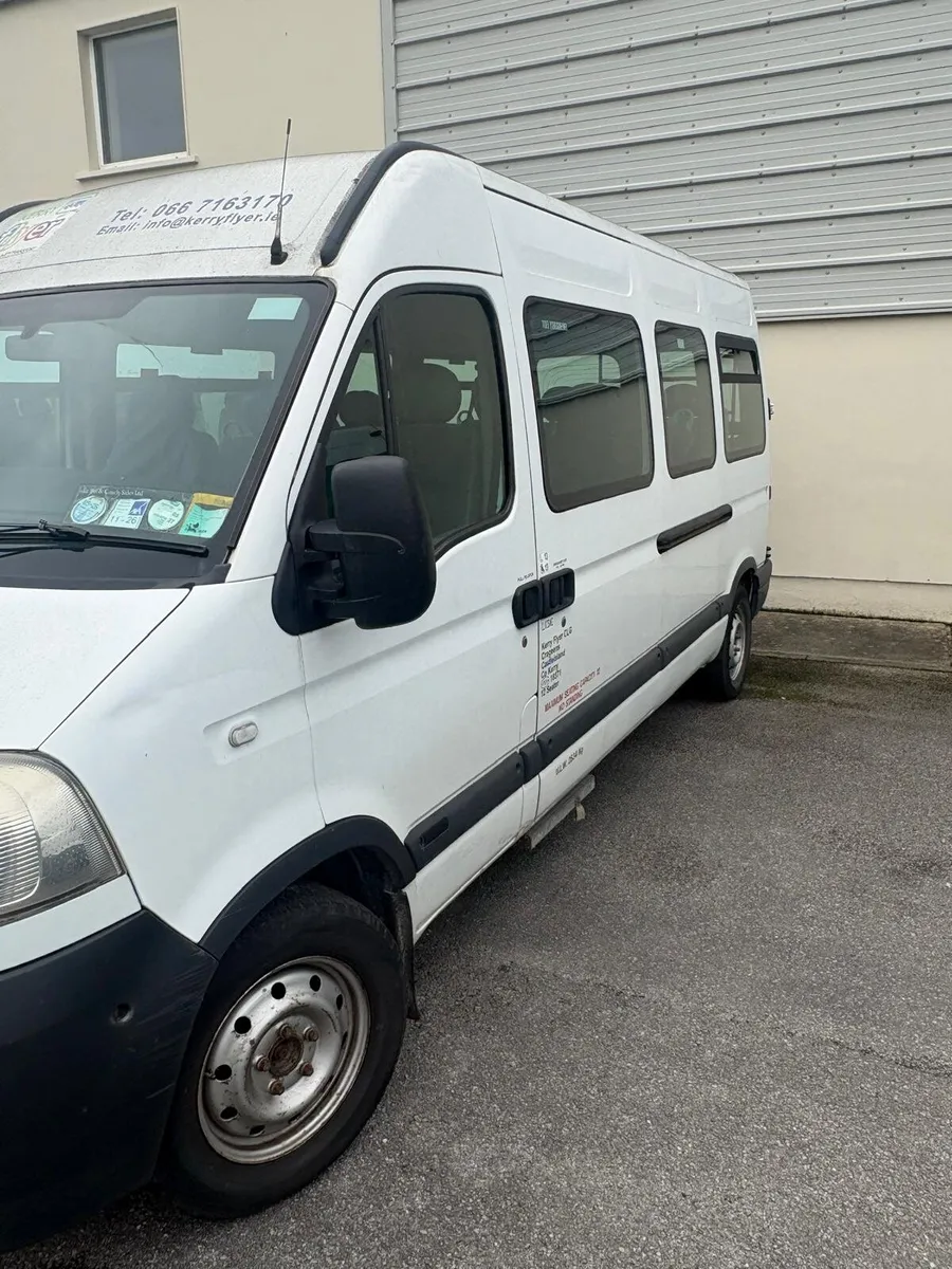 2008 Minibuses - Image 1