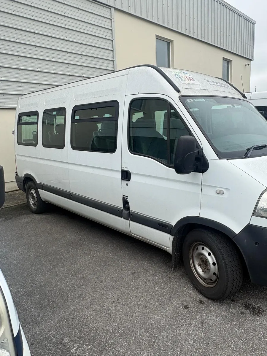 2008 Minibuses - Image 3
