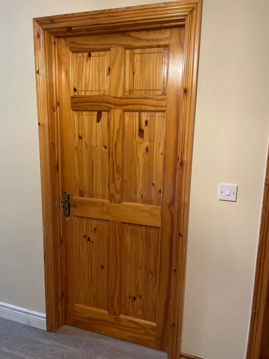 16 Pine Wooden Doors - Image 2