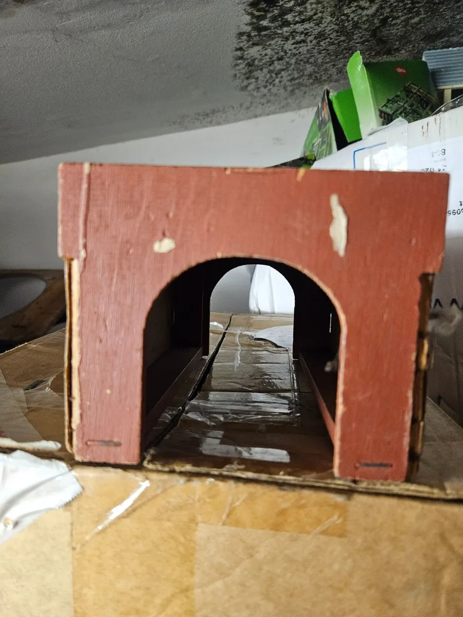 Hornby Triang OO Gauge Tunnel - Image 3
