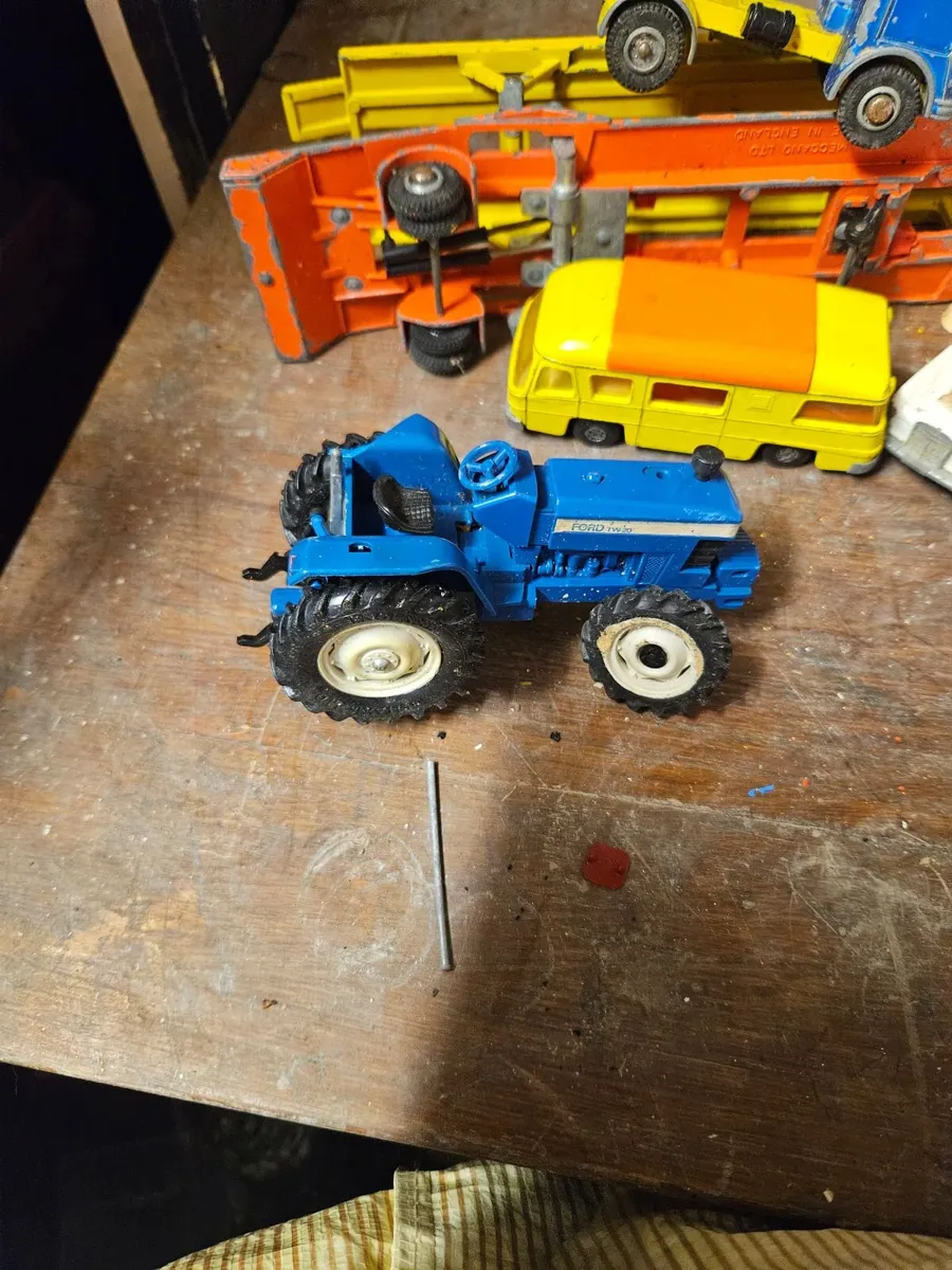Britain's Farm Ford Tractor - Image 1