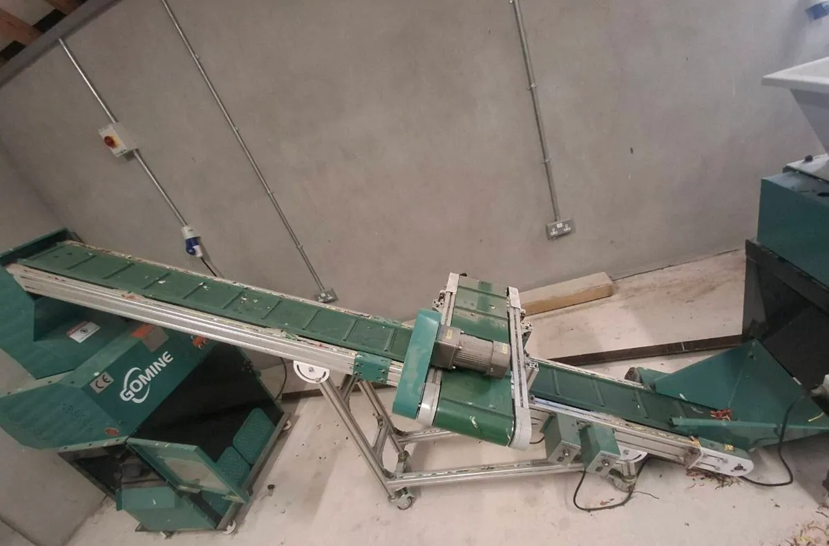 Cable shredder conveyor and granulator - Image 4
