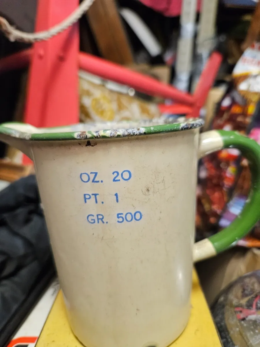 Vintage Retro Measuring Cup - Image 1