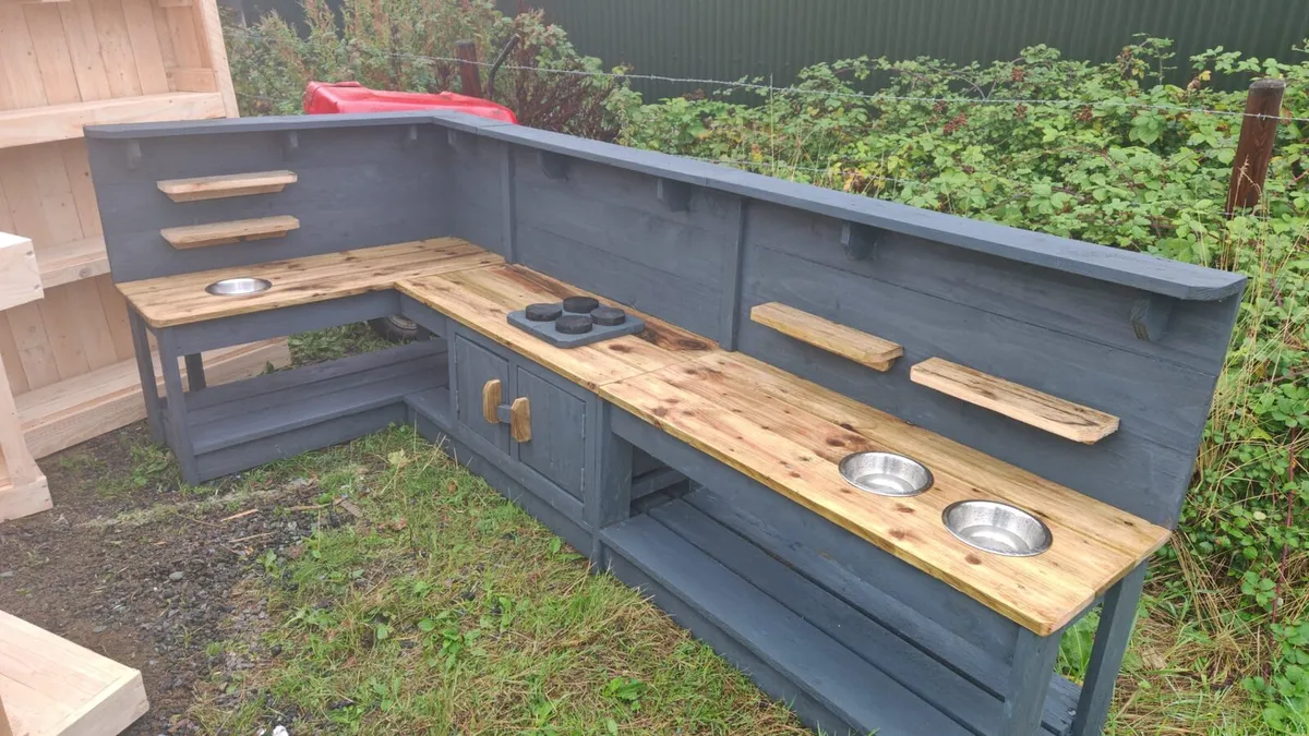 Mega mud kitchen - Image 1