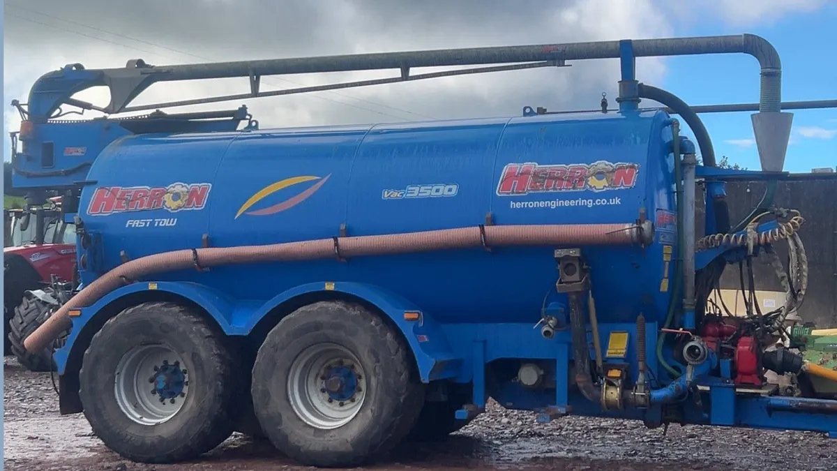Herron 3500 tanker - Image 2