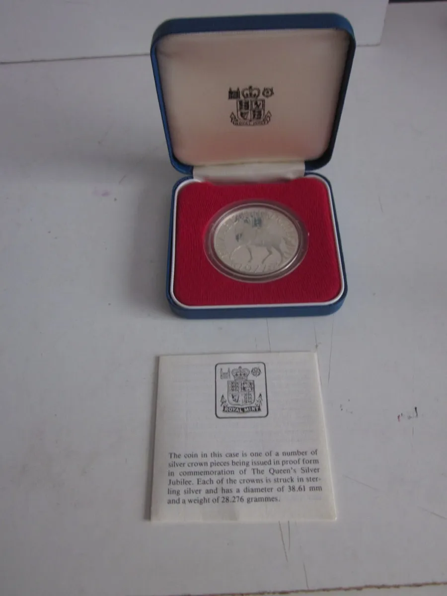 1977 Queen Elizabeth II Silver Jubilee Silver Coin - Image 1