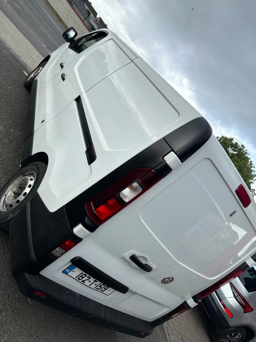 182 Vauxhall Vivaro 1.6td - Image 4
