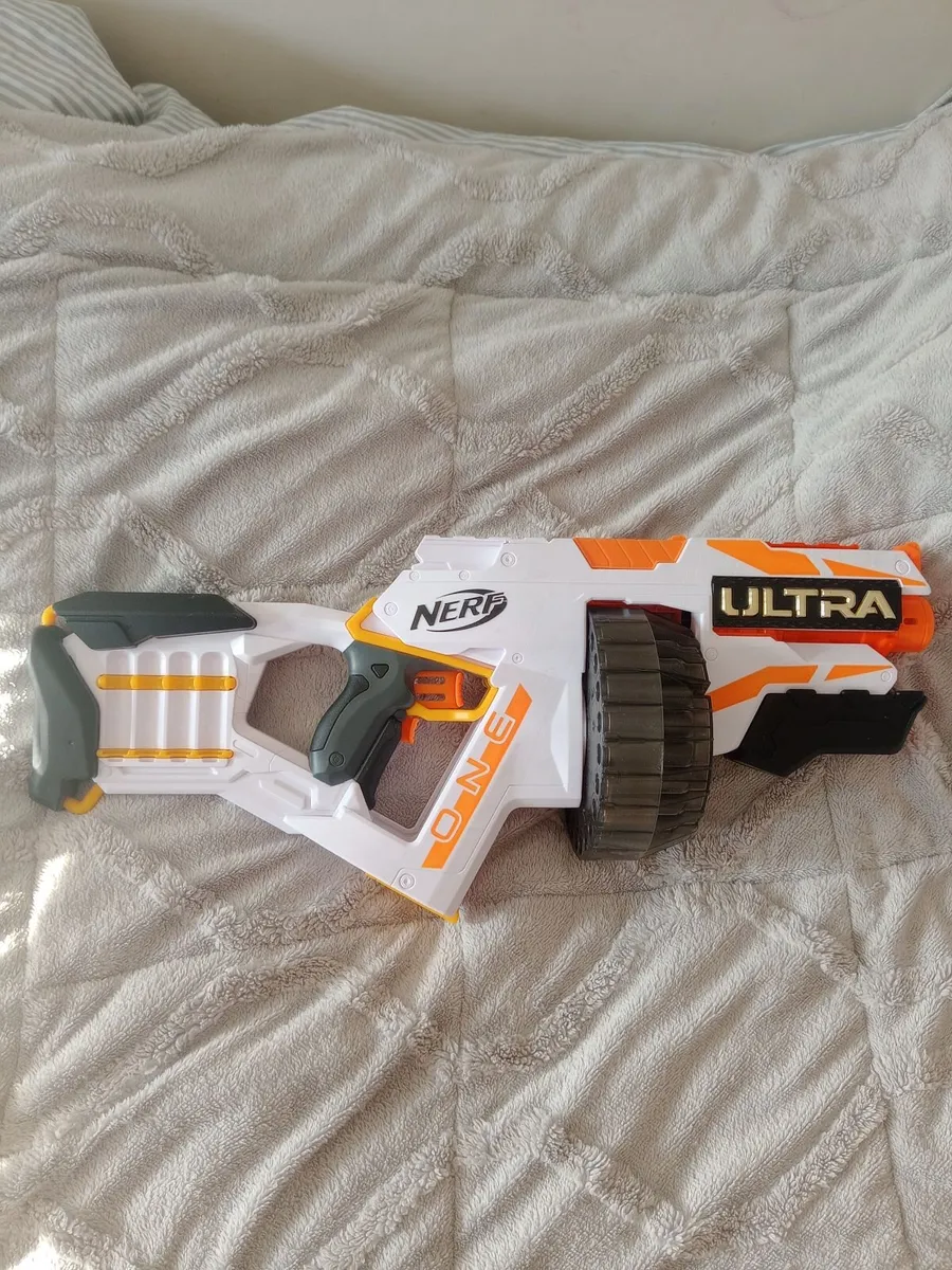 Battery operated Nerf gun ultra