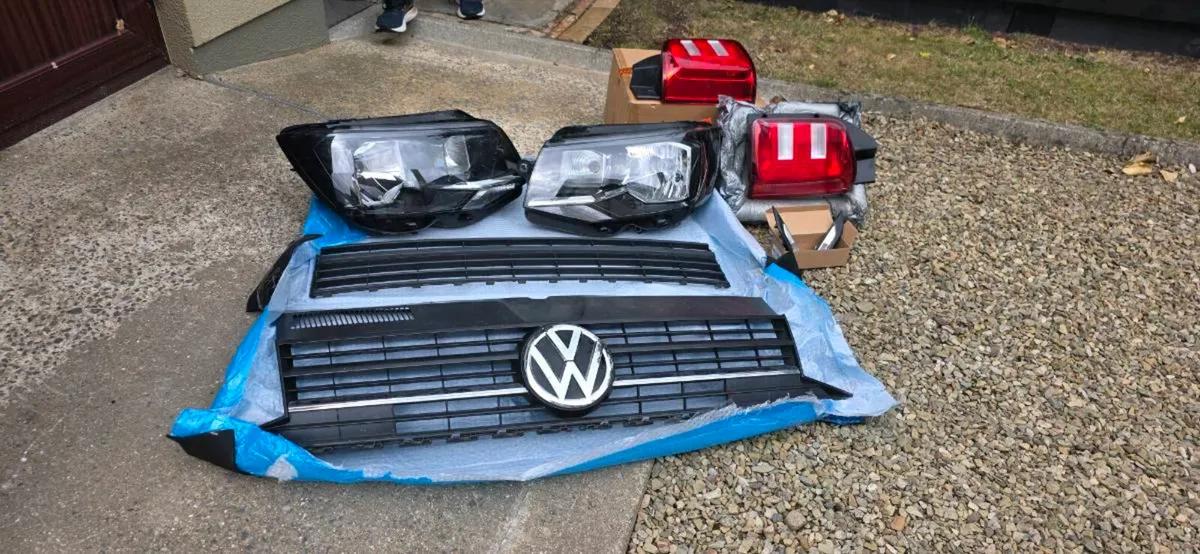 VWT6 2018 VWT6 Highline Transporter parts - Image 2