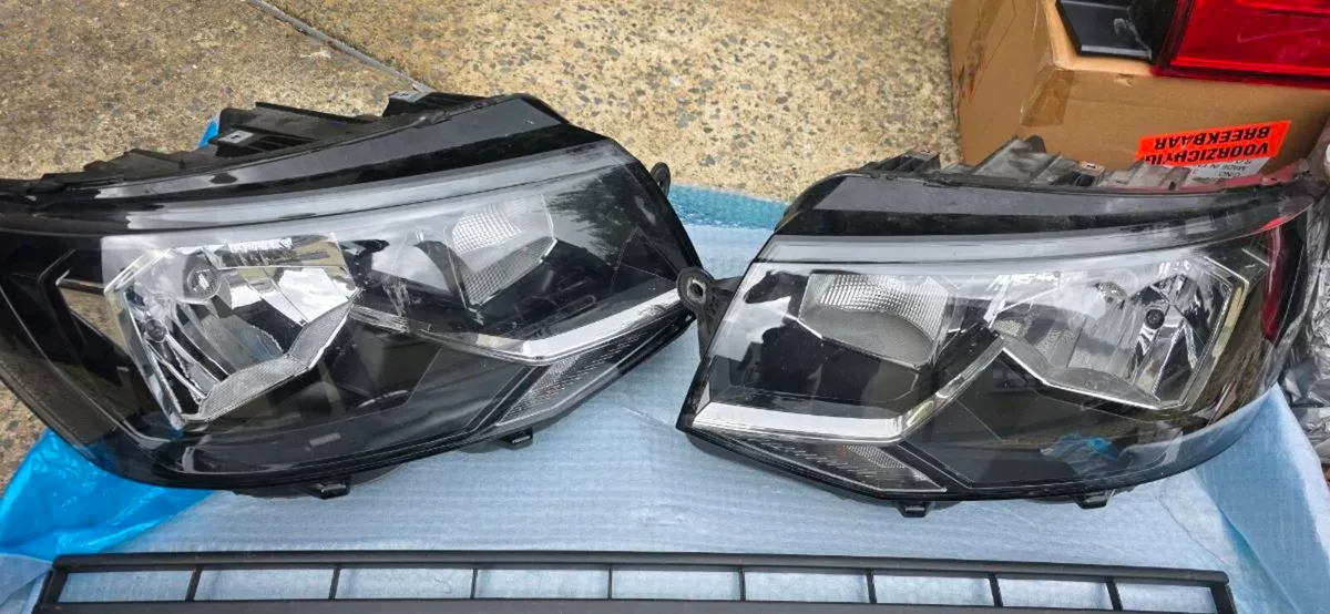 VWT6 2018 VWT6 Highline Transporter parts - Image 1
