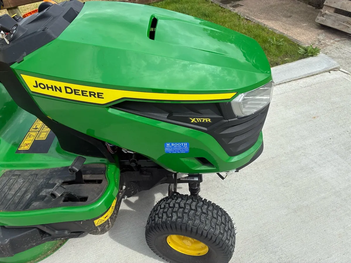 John Deere ride on mower - Image 4