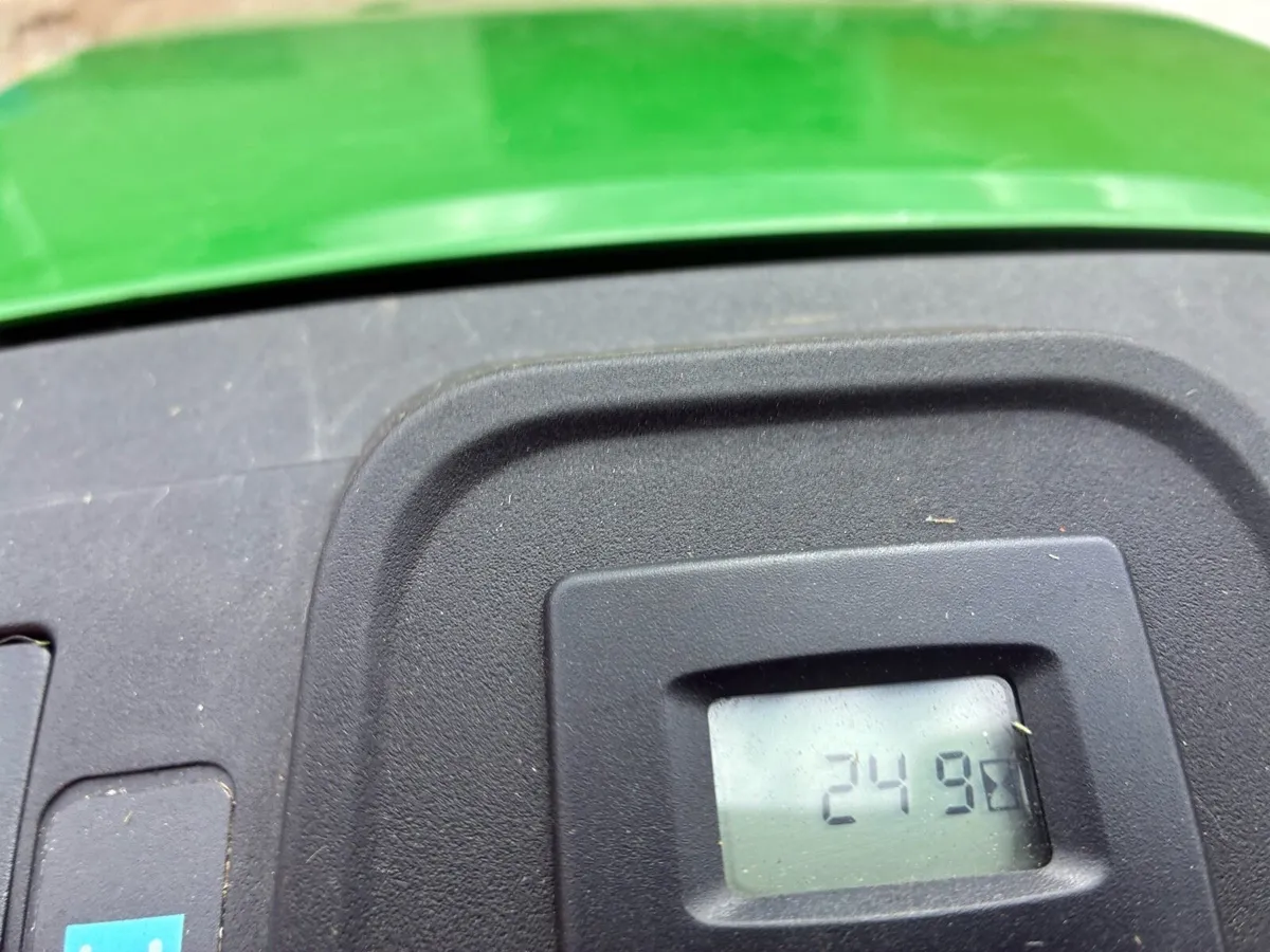 John Deere ride on mower - Image 3