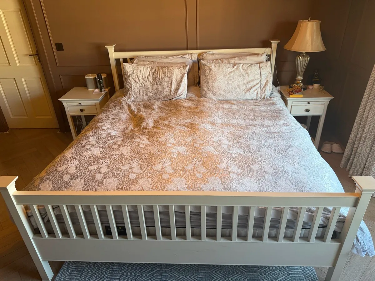 Super king Bed and Lockers - Image 2