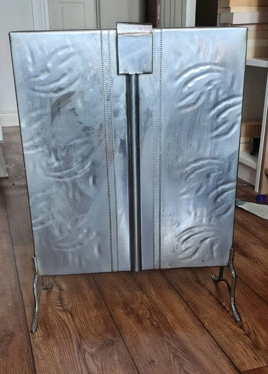 Vintage Fire Guard - Image 1