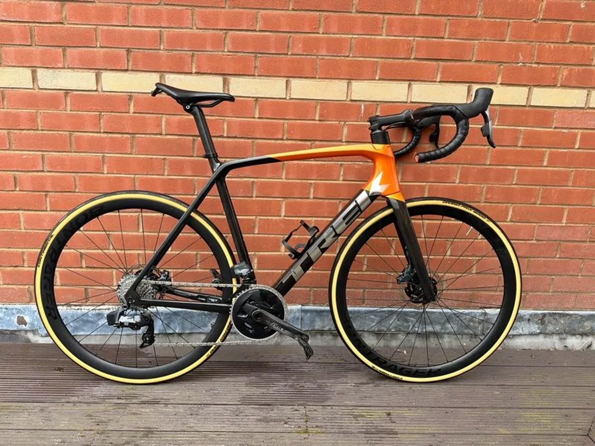 Trek Emonda SL 7 Disc eTap 2022 - Image 1
