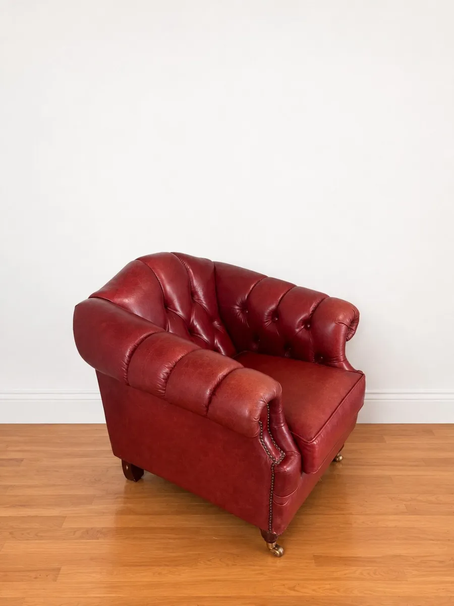 Chesterfield burgundy leather armchair - Image 2
