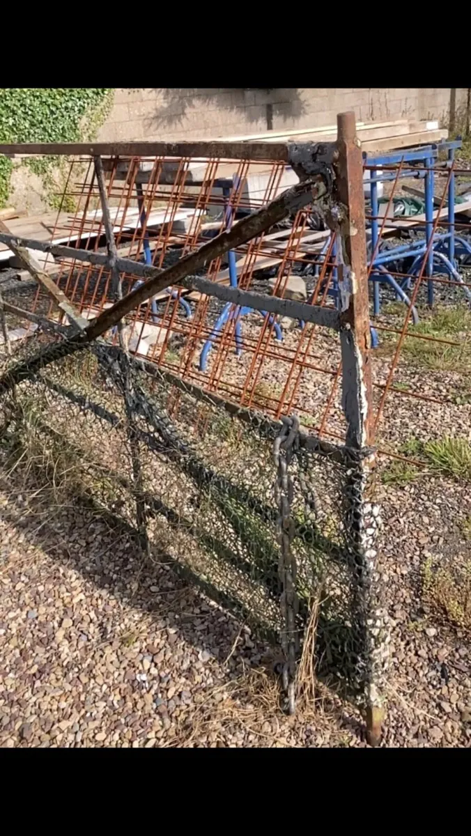 Old forged gate - Image 1