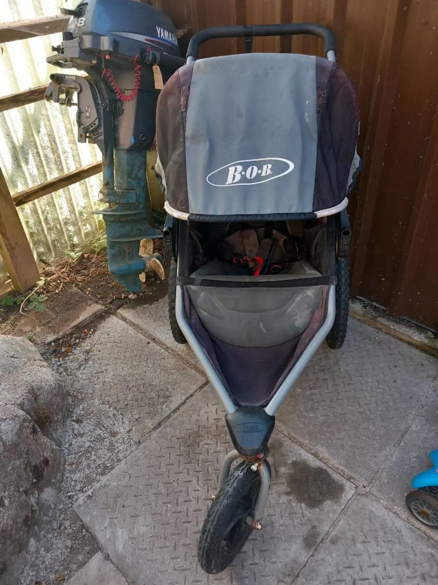 BOB Revolution SE Running Buggy - Image 1