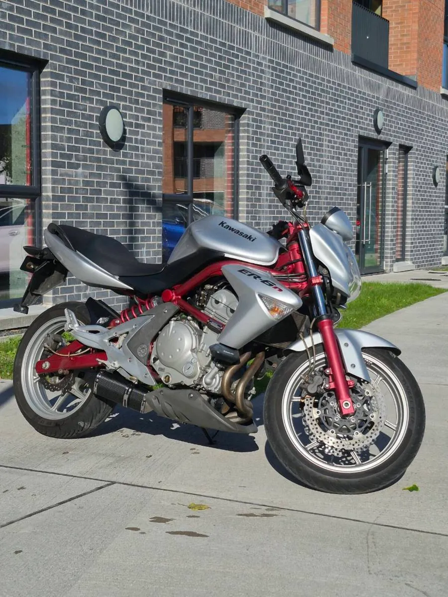 Kawasaki ER6N - Image 1