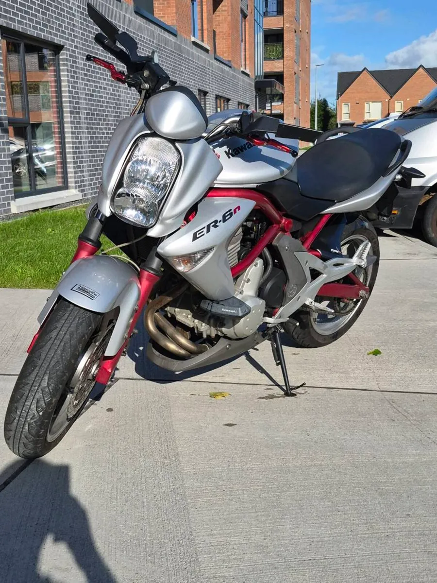 Kawasaki ER6N - Image 3