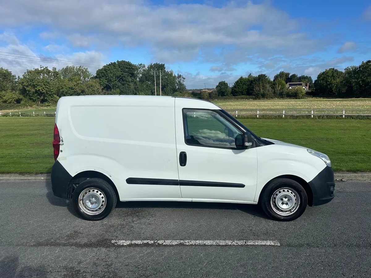 Opel Combo 2017 - Image 2