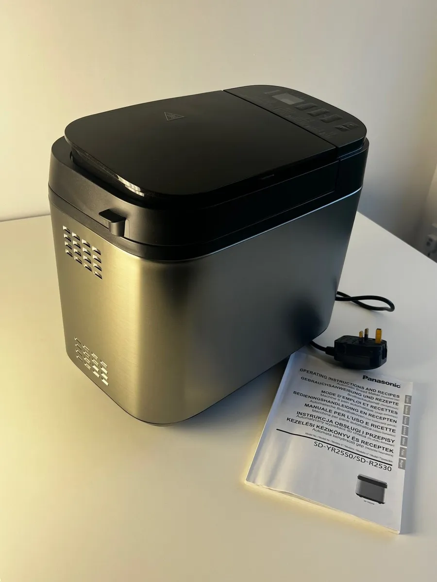 Breadmaker (Panasonic SD-YR2550) - Image 1
