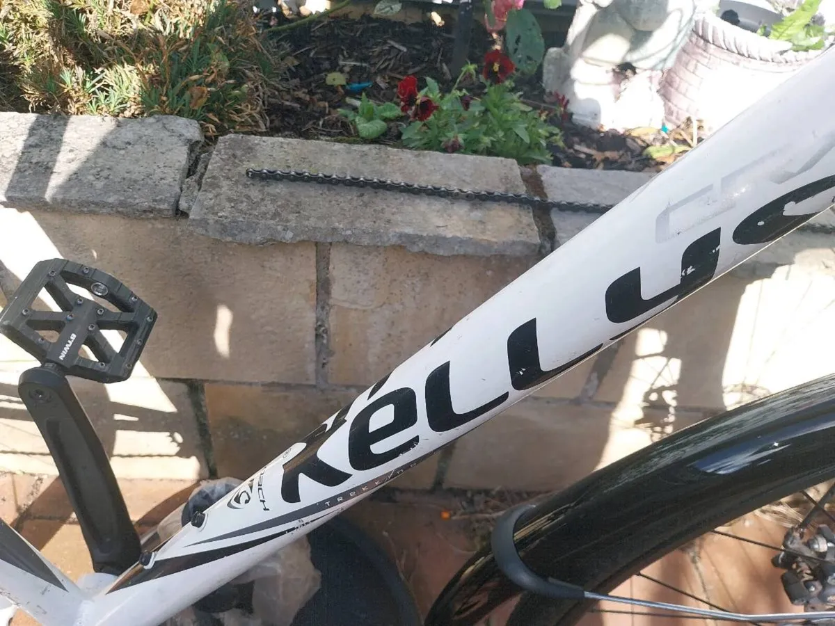 Hybrid  bike  gravel bike serviced - Image 3