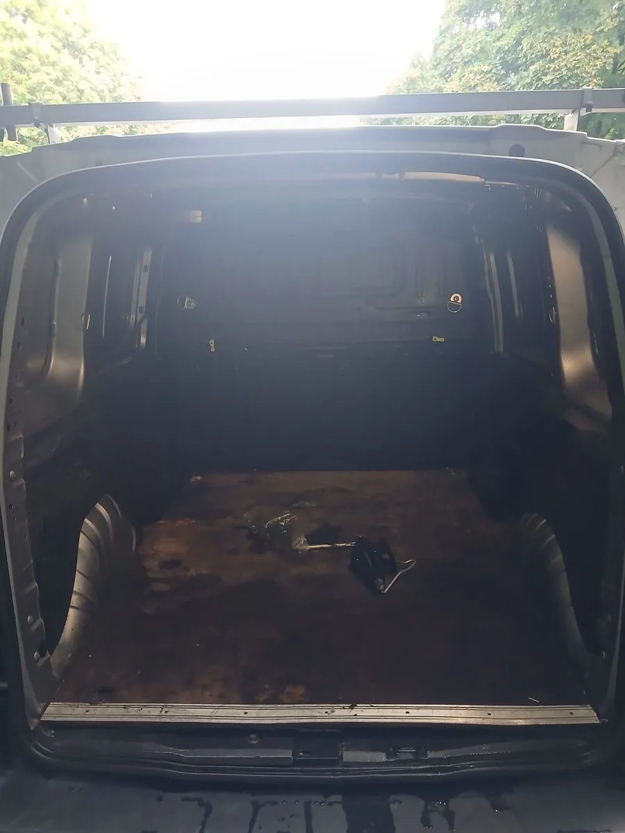 Citroen Berlingo 2022 - Image 4