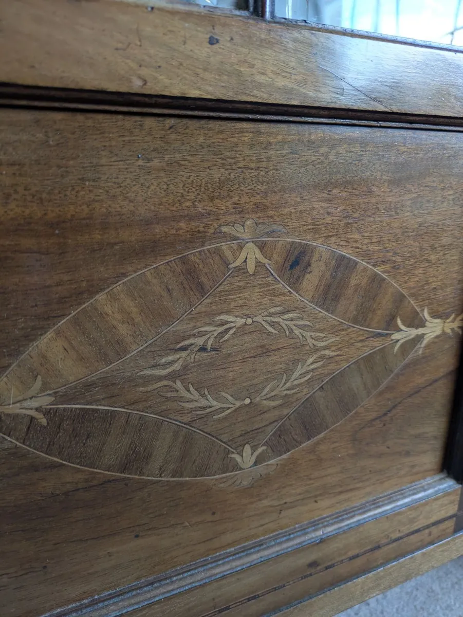 Antique cabinet - Image 3